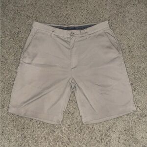 Men’s Khaki Golf Shorts